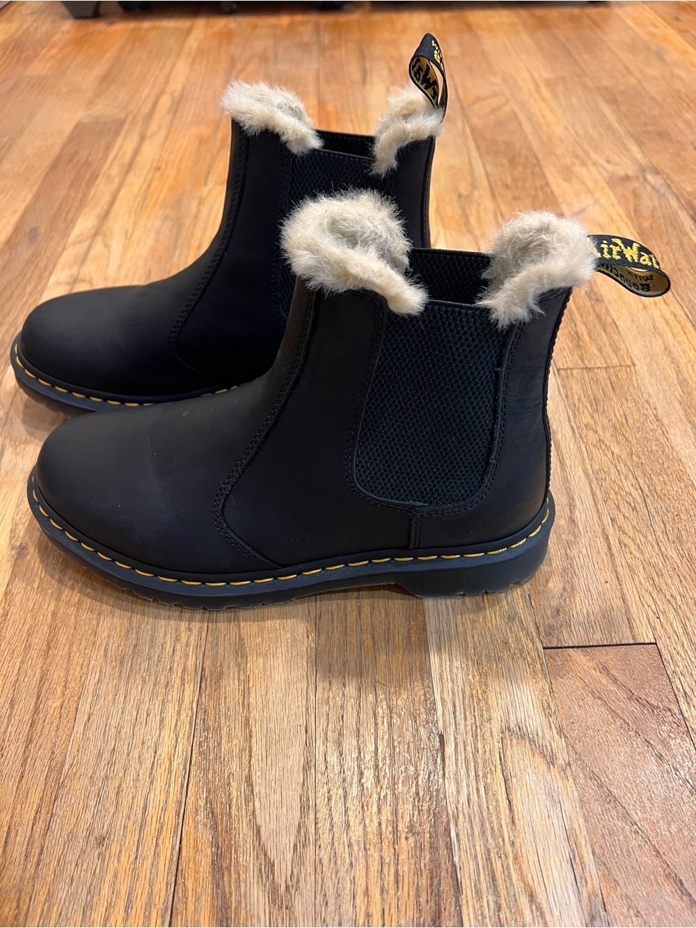 Dr. Martens 2976 Leonore boots Women’s 9